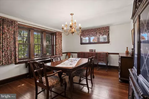 Dining - 273 Strafford Ave, Wayne, PA 19087 photo 1 of 2