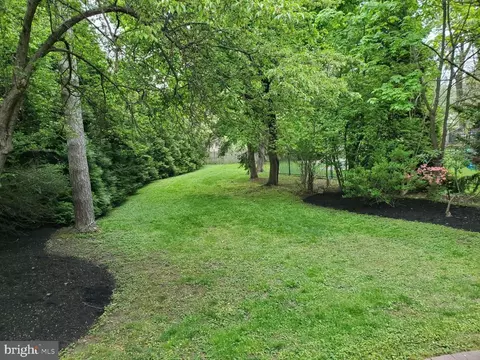 Exterior - 273 Strafford Ave, Wayne, PA 19087 photo 5 of 10