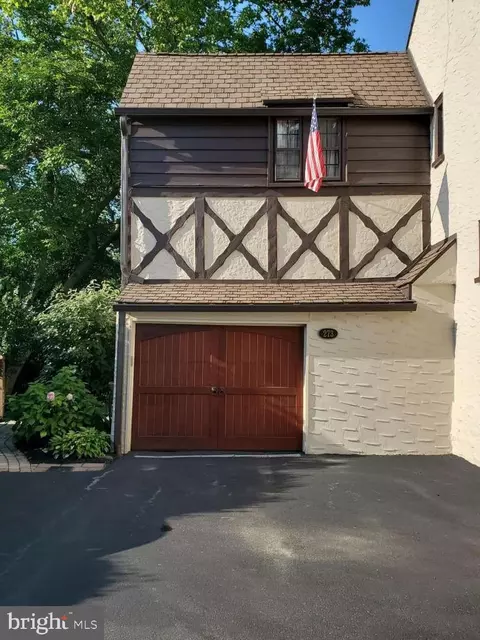 Exterior - 273 Strafford Ave, Wayne, PA 19087 photo 2 of 10