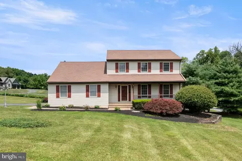 155 Freedom Valley Cir, Coatesville, PA 19320