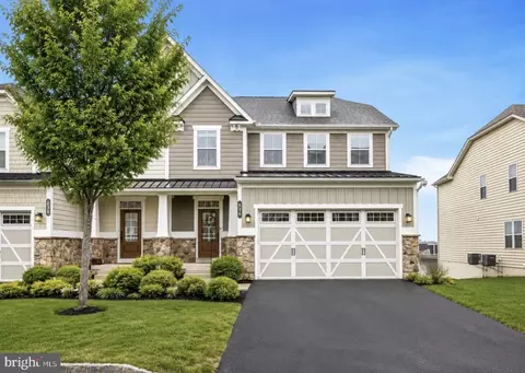 636 Quarry Point Rd, Malvern, PA 19355