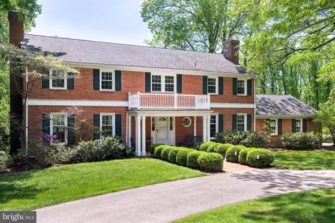 2063 Fox Creek Rd, Berwyn, PA 19312