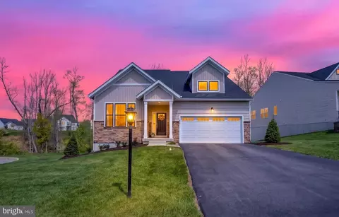 48 Heron Ln, Coatesville, PA 19320