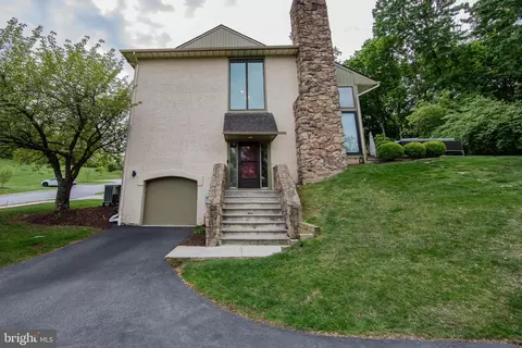 380 Lynetree Dr #7-D, West Chester, PA 19380