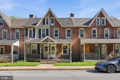 348 Valley Rd, Coatesville, PA 19320
