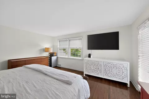 Bedroom - 135 Clover Hill Ln, Wayne, PA 19087 photo 4 of 13