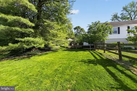Exterior - 135 Clover Hill Ln, Wayne, PA 19087 photo 6 of 8