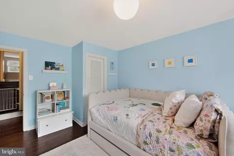 Bedroom - 135 Clover Hill Ln, Wayne, PA 19087 photo 6 of 13