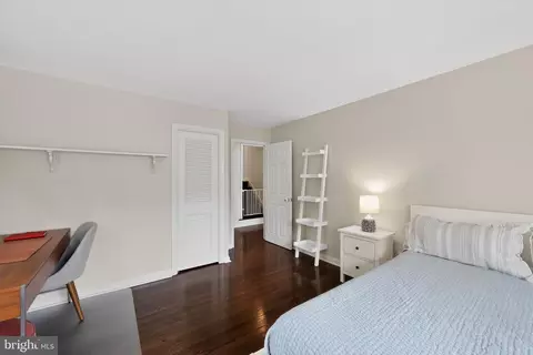 Bedroom - 135 Clover Hill Ln, Wayne, PA 19087 photo 9 of 13