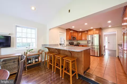 Kitchen - 135 Clover Hill Ln, Wayne, PA 19087 photo 3 of 3