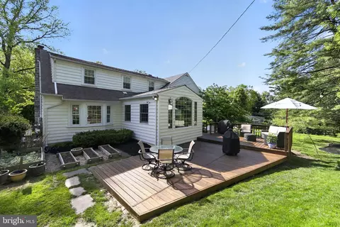Exterior - 135 Clover Hill Ln, Wayne, PA 19087 photo 2 of 8