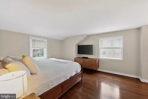 Bedroom - 135 Clover Hill Ln, Wayne, PA 19087 photo 12 of 13