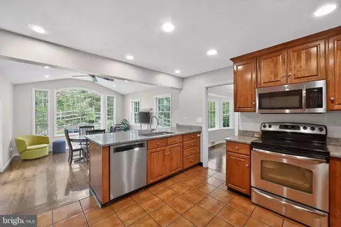 Kitchen - 135 Clover Hill Ln, Wayne, PA 19087 photo 1 of 4