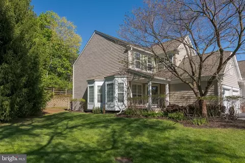 1 Hideout Ct #7, West Chester, PA 19382