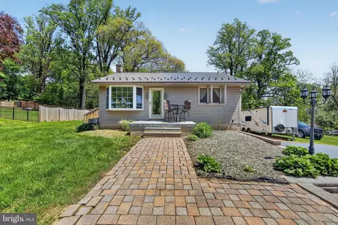 215 N Limestone Rd, Parkesburg, PA 19365