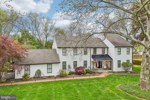 667 Colonel Dewees Rd, Wayne, PA 19087