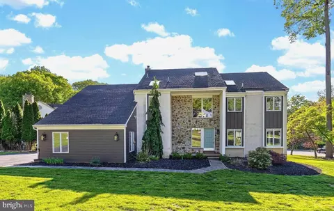 502 Buttonwood Dr, Downingtown, PA 19335