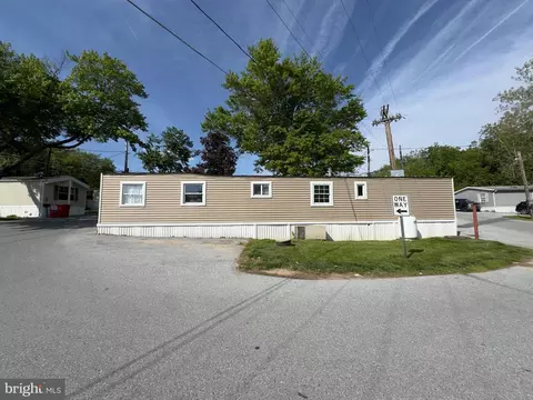 41 Dillan Dr, Malvern, PA 19355
