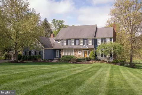 30 Spring Hill Ln, Phoenixville, PA 19460