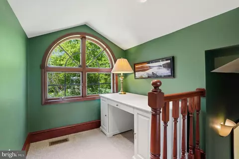 Entry Way - 851 Box Hill Ln, Wayne, PA 19087 photo 4 of 5