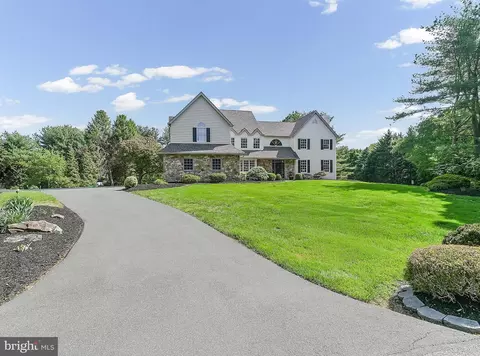 286 Hickory Dr, Kennett Square, PA 19348
