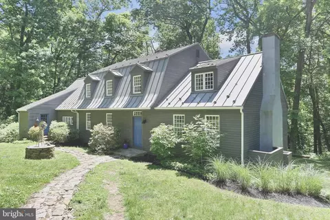 1242 Jaine Ln, Chester Springs, PA 19425