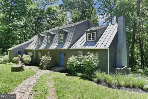 1242 Jaine Ln, Chester Springs, PA 19425