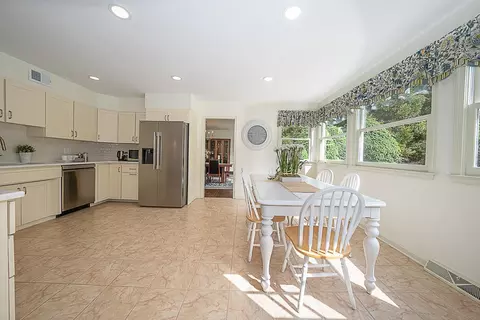 Kitchen - 495 Church Rd, Devon, PA 19333 photo 1 of 5