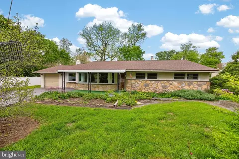 221 Hillside Dr, Exton, PA 19341