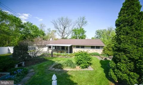 221 Hillside Dr, Exton, PA 19341