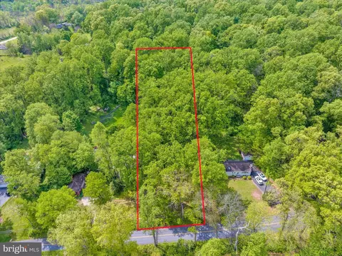 1268 Schoolhouse Rd, Pottstown, PA 19465