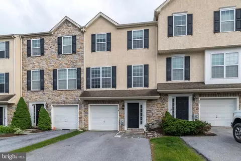 34 Lukens Mill Dr #126, Coatesville, PA 19320