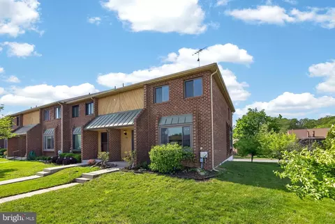 100 Conway Ct, Exton, PA 19341