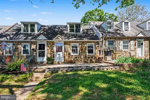 909 Woodlawn Ave, Phoenixville, PA 19460