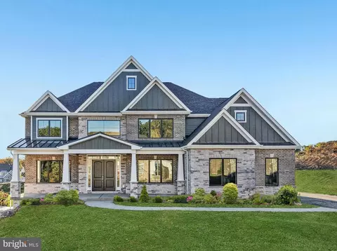 530 Newcomen Rd #R1D, Uwchland, PA 19480