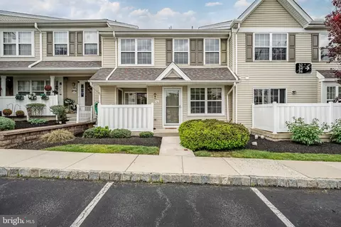 30 Granite Ln #7, Chester Springs, PA 19425