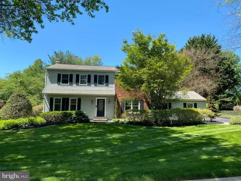 204 Shropshire Dr, West Chester, PA 19382