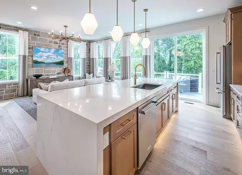 102 Camryn Ct, Downingtown, PA 19335