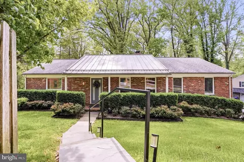 695 Knox Rd, Wayne, PA 19087