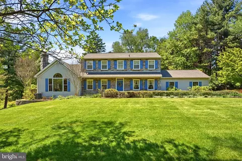 124 Ridgewood Cir, Downingtown, PA 19335