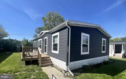 221 Jamie Ln, Sadsburyville, PA 19369
