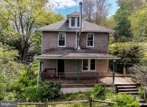 61 Bradley Ave, Coatesville, PA 19320