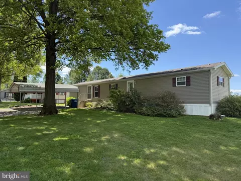 328 Grubb Dr, Elverson, PA 19520