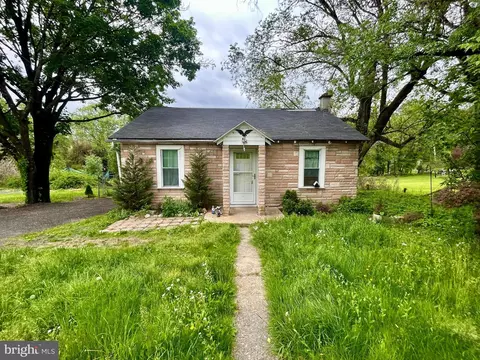 1099 E Kings Hwy, Coatesville, PA 19320