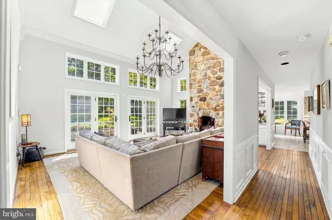 Entry Way - 509 Northfield Rd, Devon, PA 19333 photo 4 of 9