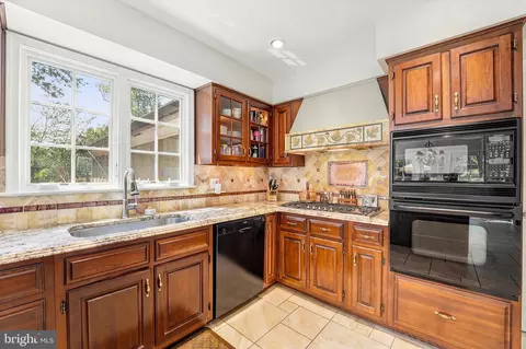 Kitchen - 509 Northfield Rd, Devon, PA 19333 photo 2 of 5