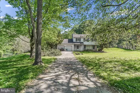 127 Governors Cir, Downingtown, PA 19335
