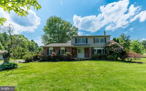 223 Trythall Rd, Elverson, PA 19520
