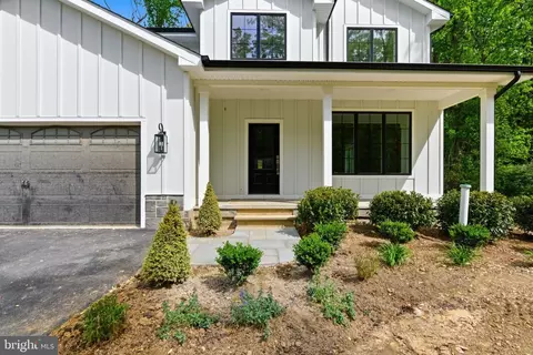 Exterior - 77 Spring Rd, Malvern, PA 19355 photo 5 of 16