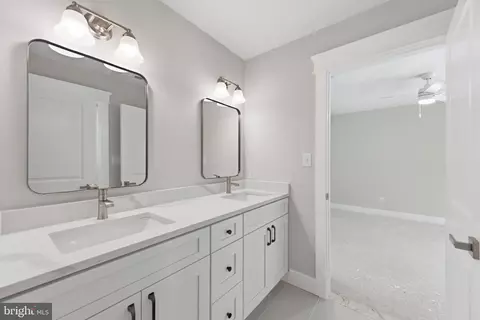Entry Way - 77 Spring Rd, Malvern, PA 19355 photo 11 of 14